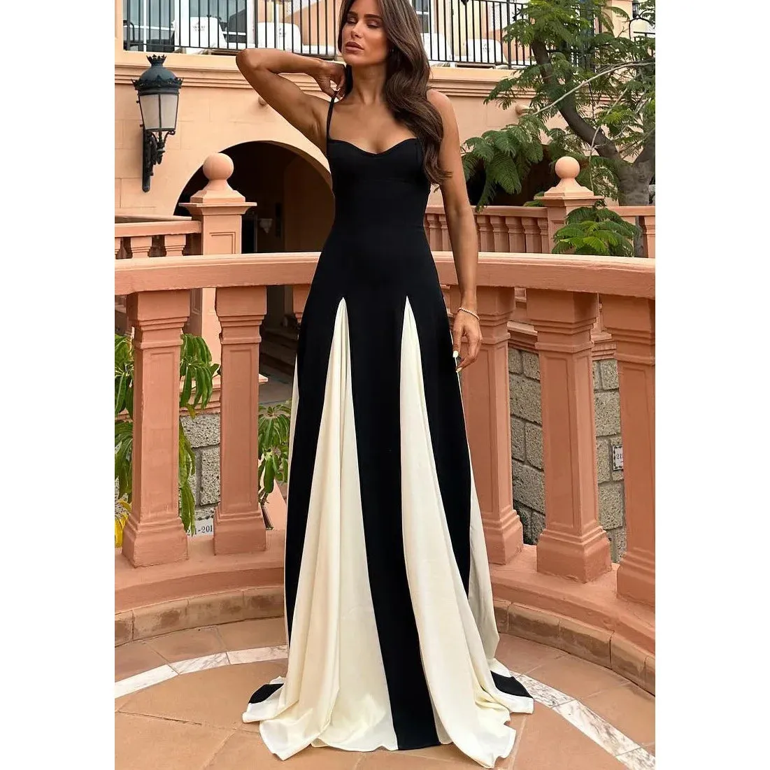 Elegant  Female Black White Patchwork Hem Maxi Dress Women Sexy Sleeveless Party Dresses