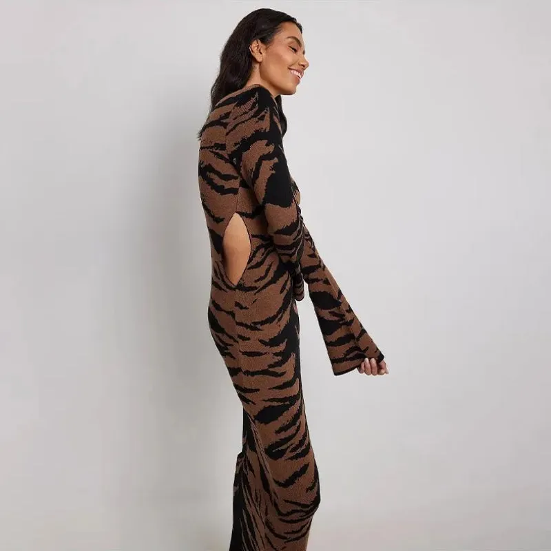 Flattering Geometric Pattern Flare Long Sleeve Maxi Dresses