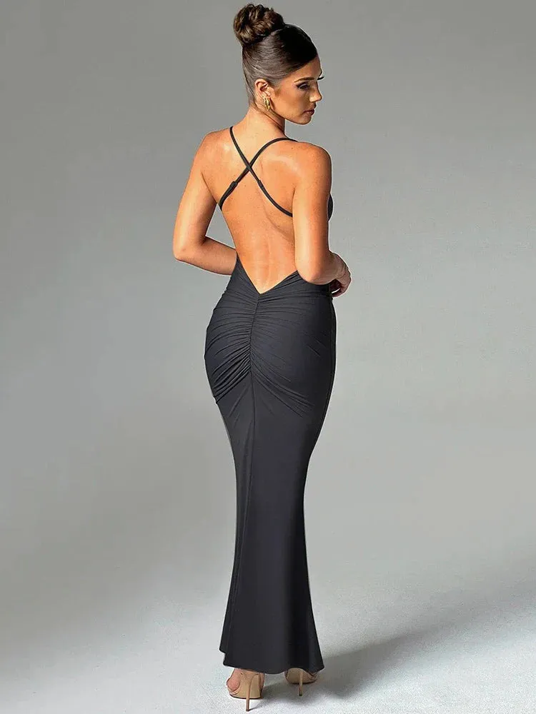 Hilma - Flattering open back dress